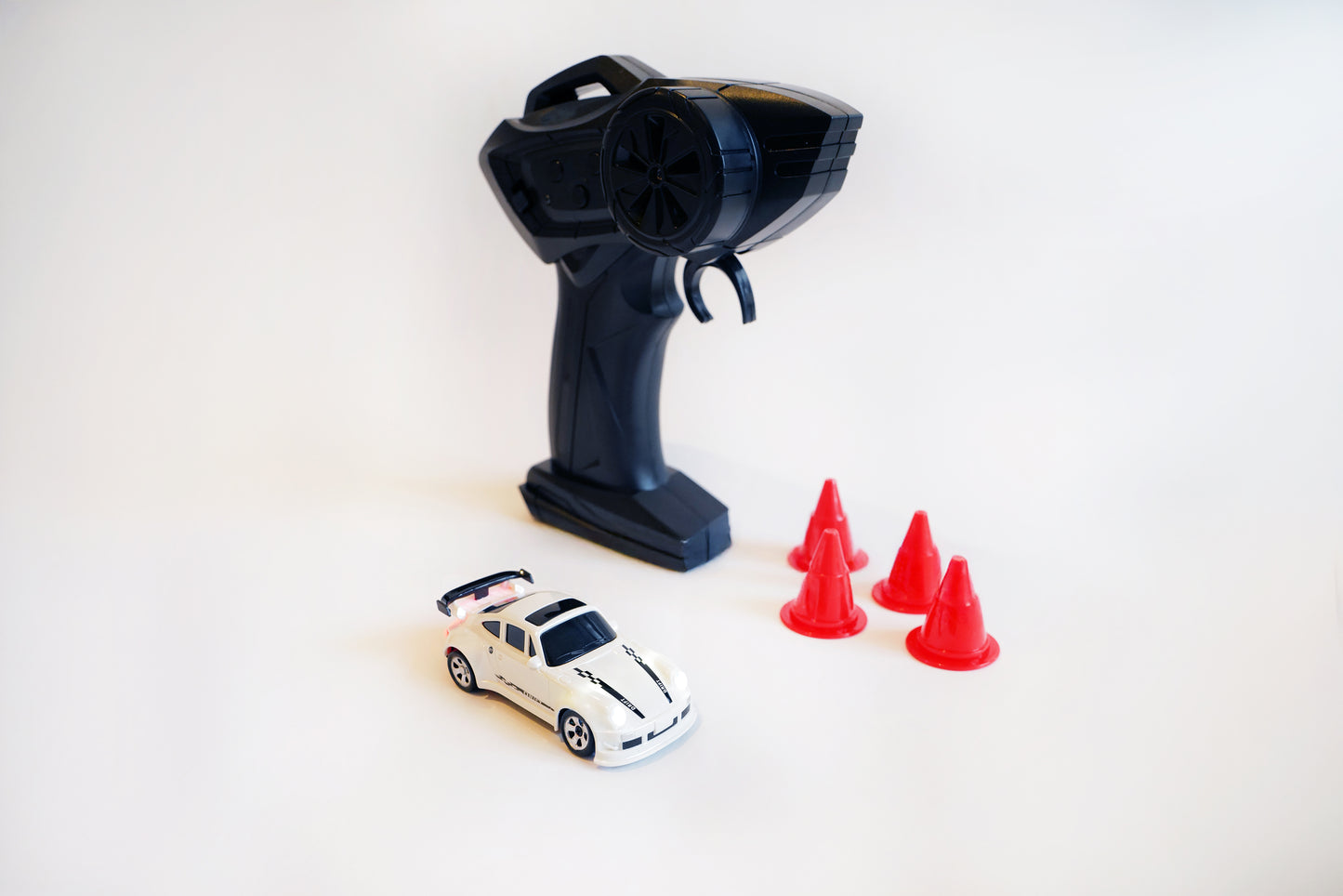 Mini voiture télécommandée "Drift" 1:64