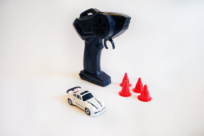 Mini voiture télécommandée "Drift" 1:64